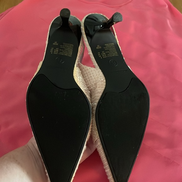 Baby pink sling back heels with pointed toes - Picture 7 of 9